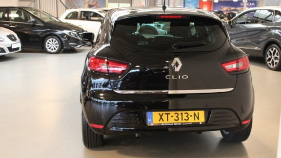 Renault Clio - 0.9 TCe Limited / Airco / Navi / Parkeersensoren met camera / LM velgen / Zeer nette - 1