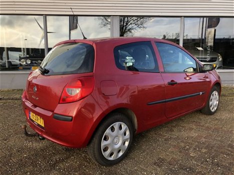 Renault Clio - 1.2-16V Special Line Airco/Trekhaak - 1