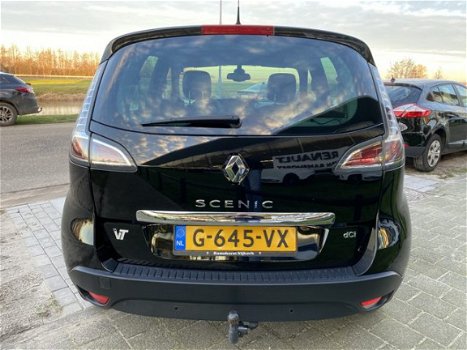 Renault Scénic - 1.5 dCi 110Pk Bose Automaat Climat R-Link2 Trh PDC v+a+c Pack Visio - 1