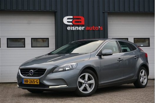 Volvo V40 - 2.0 D2 Momentum Business | TREKHAAK | - 1