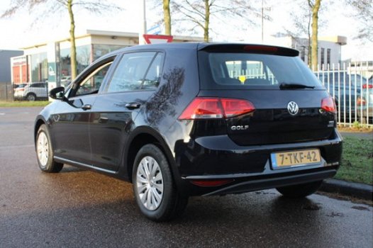 Volkswagen Golf - 1.2 TSI Trendline - 1