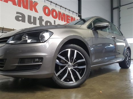 Volkswagen Golf - 1.2 TSI 105PK Trendline + NAP/OH HISTORIE 1e EIG./CLIMA/CRUISE CONTROL/17