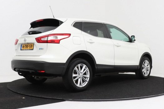 Nissan Qashqai - 1.5 dCi Connect Edition | Panoramadak | Camera | Trekhaak - 1