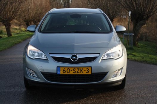 Opel Astra Sports Tourer - 1.4 Turbo Sport NAVIGATIE / CLIMATE CONTROL / CRUISE CONTROL / TREKHAAK - 1