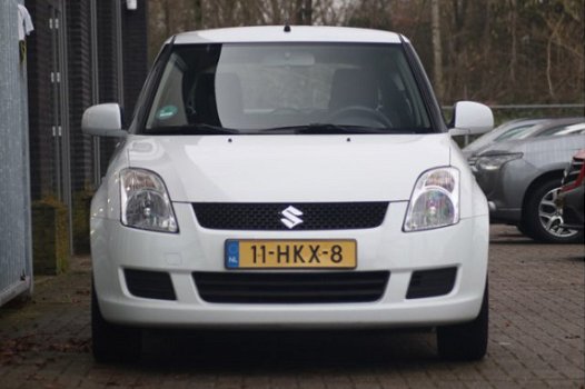 Suzuki Swift - 1.3 Comfort - zo meeneemprijs met nw APK - 1