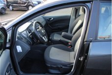 Seat Ibiza - 1.4 Style airco, radio cd speler, cruise control, elektrische ramen, trekhaak, lichtmet