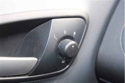 Seat Ibiza - 1.4 Style airco, radio cd speler, cruise control, elektrische ramen, trekhaak, lichtmet - 1