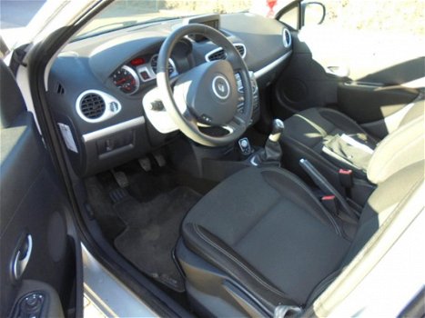 Renault Clio Estate - 1.5 dCi Authentique - 1