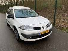 Renault Mégane - 1.5 dCi Business L. GRIJS KENTEKEN