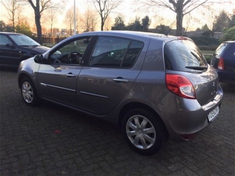 Renault Clio - 1.2 16V 75 / 33000 KM / AIRCO / 5 DEURS / ISOFIX - 1