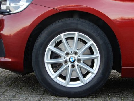 BMW 2-serie Active Tourer - 218i Executive | Navi | Lichtpakket | PDC | Trekhaak - 1