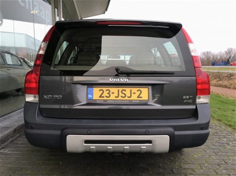 Volvo XC70 - 2.5 T AWD Summum Automaat | Rijklaar incl 6 mnd Bovag | Schuifdak Trekhaak Park assist - 1