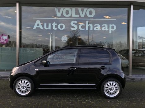 Volkswagen Up! - 1.0 high up | Rijklaar incl 6 mnd Bovag | Panorama Fender audio Navigatie Donker gl - 1