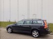 Volvo V70 - 2.0 D4 Momentum | Leder | Standkachel | Xenon | Trekhaak - 1 - Thumbnail