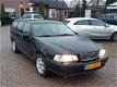 Volvo V70 - 2.0 Halfleder Cruise, Airco, Trekhaak, LMV - 1 - Thumbnail