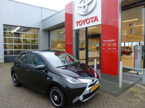 Toyota Aygo - 1.0 VVT-i x-play 1e eigenaar - 1