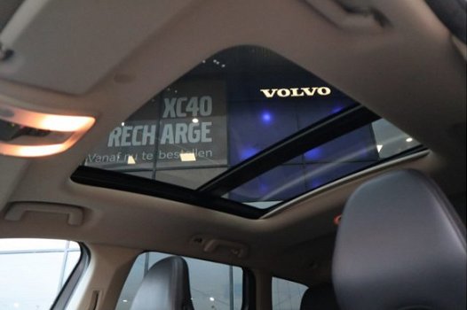 Volvo XC60 - 2.0 D3 Summum | Navigatie | Parkeercamera | Leder | Schuifdak | Zeer mooi exemplaar - 1