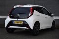 Toyota Aygo - 1.0 VVT-i 72pk 5D x-cite / Leder / Camera / Airco - 1 - Thumbnail