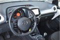 Toyota Aygo - 1.0 VVT-i 72pk 5D x-cite / Leder / Camera / Airco - 1 - Thumbnail