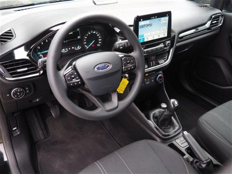 Ford Fiesta - 1.1 Trend / Navigatie / DAB / Parkeersensoren / Rijstrookhulp - 1