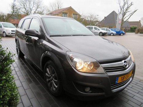 Opel Astra Wagon - 1.6 111 edition | cruise | trekhaak | airco | APK 7-1-2021 - 1