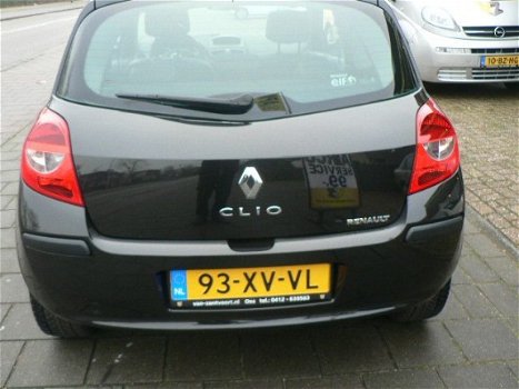 Renault Clio - 2.0-16V Dynamique S - 1