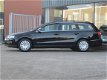 Volkswagen Passat Variant - 1.6 Comfortline Airco ECC/Cruise/Trekhaak Dealer OH/2e eigenaar Topstaat - 1 - Thumbnail