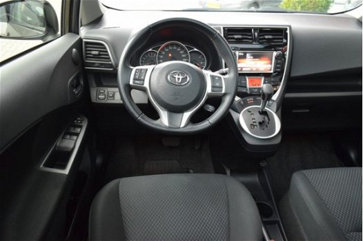 Toyota Verso S - 1.3 VVT-i Dynamic Autom. ECC Cr.Control Navi+Camera Pano-dak Trekhaak - 1