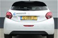 Peugeot 208 - 1.2 110PK EAT6 AUTOMAAT NAVI DAB+ CRUISE AIRCO MIDDENARMSTEUN PDC ETC - 1 - Thumbnail