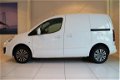 Peugeot Partner - GB 120 L1 1.6 BlueHDi 100pk 3-zits | NAVIGATIE | AIRCO | PARKEERSENSOREN | SCHUIFD - 1 - Thumbnail