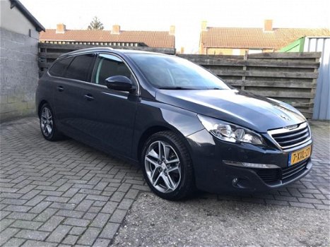 Peugeot 308 SW - 1.2 PureTech Blue Lease Automaat, Panorama , Navigatie, Cruise Controle, P.D.C - 1