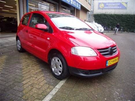 Volkswagen Fox - 1.4 Trendline rijklaar prijs nieuwe db-snaar benzine airco trekhaak - 1