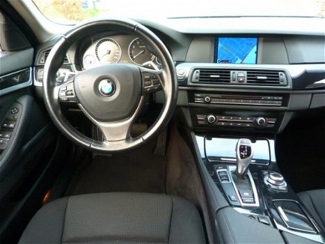 BMW 5-serie - 528i Executive Automaat, Xenon, Navi, NL Auto - 1