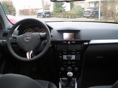 Opel Astra - 1.6 16V 5D 85KW Executive - 1