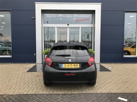 Peugeot 208 - Signature 1.2 Puretech 82pk Navigatie, Parkeersensoren achter, Airco - 1