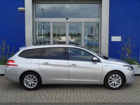 Peugeot 308 - Style 1.2 PureTech 130pk Navigatie, Parkeerhulp achter - 1