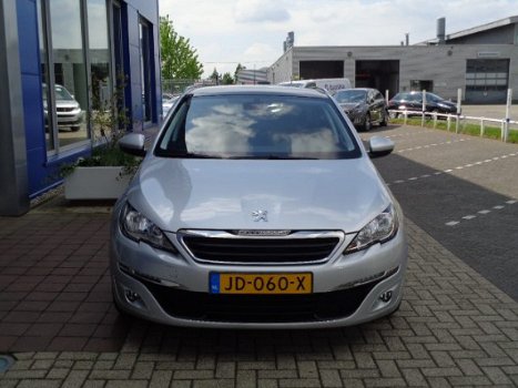 Peugeot 308 - Style 1.2 PureTech 130pk Navigatie, Parkeerhulp achter - 1