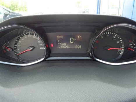 Peugeot 308 - Style 1.2 PureTech 130pk Navigatie, Parkeerhulp achter - 1