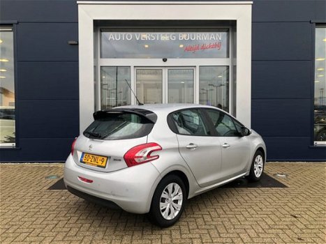 Peugeot 208 - Envy 1.2 VTi 82-PK Parkeer Sensoren, Navigatie, Climate Control - 1