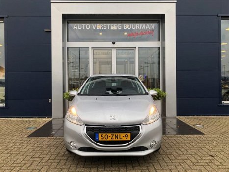 Peugeot 208 - Envy 1.2 VTi 82-PK Parkeer Sensoren, Navigatie, Climate Control - 1