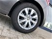 Peugeot 208 - Blue Lion 1.2 Puretech 82pk 5-Drs Navigatie, Parkeersensoren achter - 1 - Thumbnail