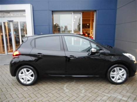 Peugeot 208 - 1.2 Puretech 82pk Signature | | NAVIGATIE | - 1