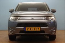 Mitsubishi Outlander - 2.0 PHEV Executive Edition INCL BTW climate navigatie, lmv trekhaak