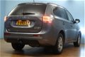 Mitsubishi Outlander - 2.0 PHEV Executive Edition INCL BTW climate navigatie, lmv trekhaak - 1 - Thumbnail