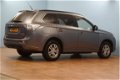 Mitsubishi Outlander - 2.0 PHEV Executive Edition INCL BTW climate navigatie, lmv trekhaak - 1 - Thumbnail