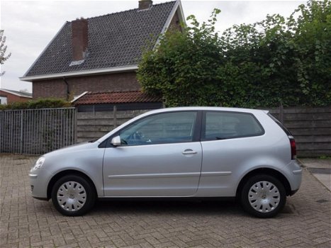 Volkswagen Polo - 1.4-16V Turijn 75 pk 3 deurs Airco dkm Nap - 1