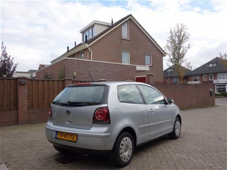 Volkswagen Polo - 1.4-16V Turijn 75 pk 3 deurs Airco dkm Nap - 1