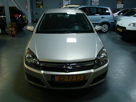 Opel Astra - 1.6 Business - 1