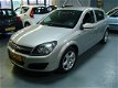 Opel Astra - 1.6 Business - 1 - Thumbnail