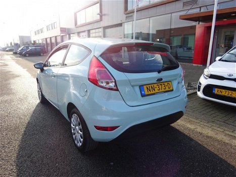 Ford Fiesta - 1.0 Style Essential *AIRCONDITIONING / NAVIGATIESYSTEEM - 1